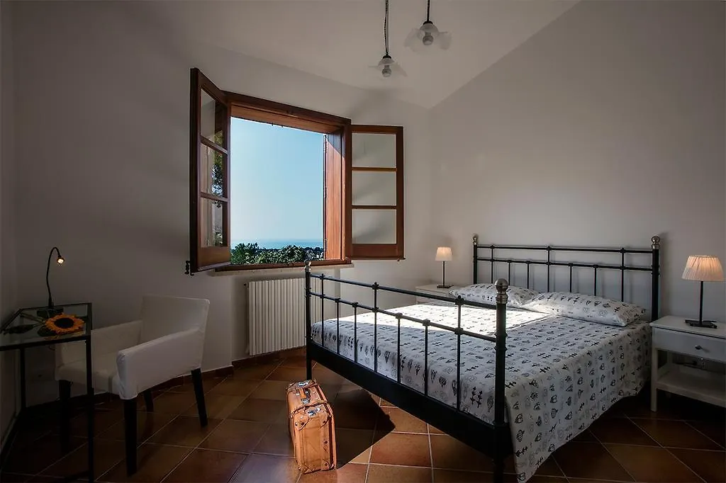 Bed and Breakfast Poggio Di Mare Castelluzzo Italia