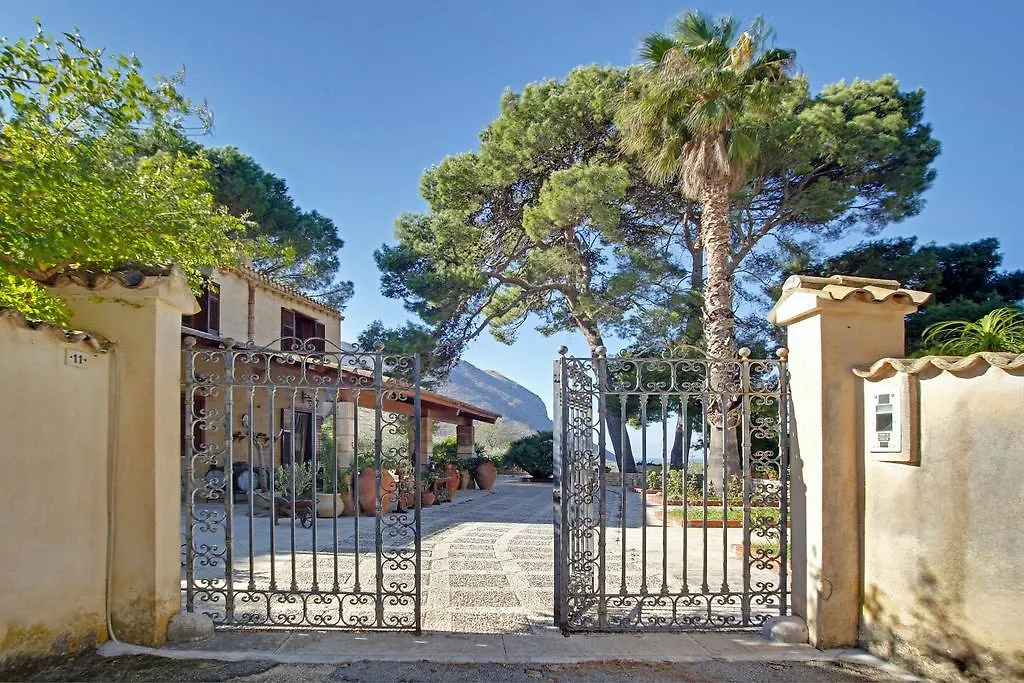 Poggio Di Mare Bed & Breakfast Castelluzzo