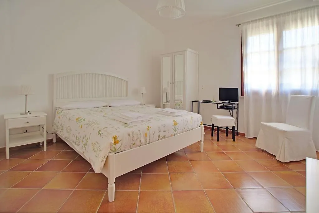 Poggio Di Mare Bed & Breakfast Castelluzzo