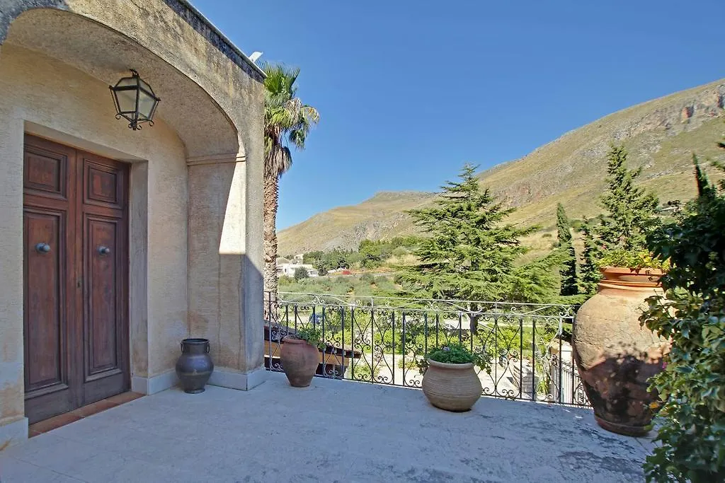 Poggio Di Mare Bed & Breakfast Castelluzzo